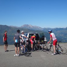 Cyclists with the MountainBug support vehicle