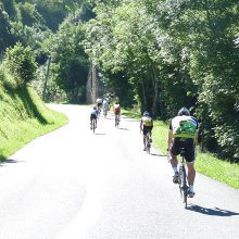 Group cycling up to Hautacam