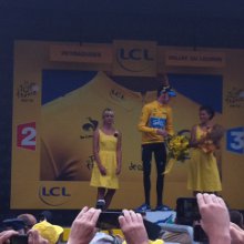 Wiggins keeps the yellow jersey - stage finish 2012