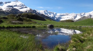 Saugue, Gavarnie, reflections, walking holiday pyrenees
